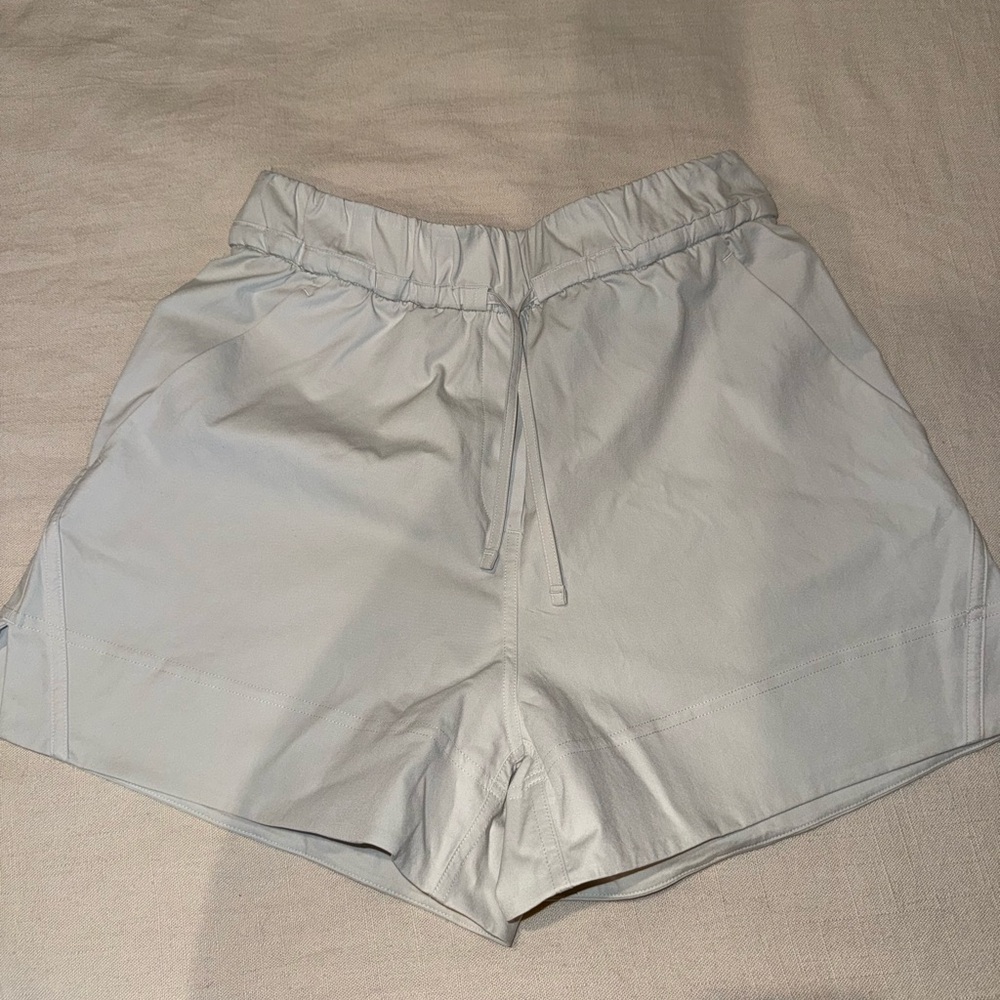 Lululemon Cinchable Waist Woven Short